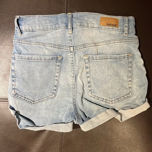 free with any purchase - Picture 2 of 3